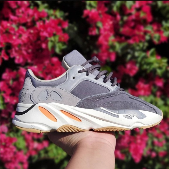 Adidas Yeezy 700 Magnet